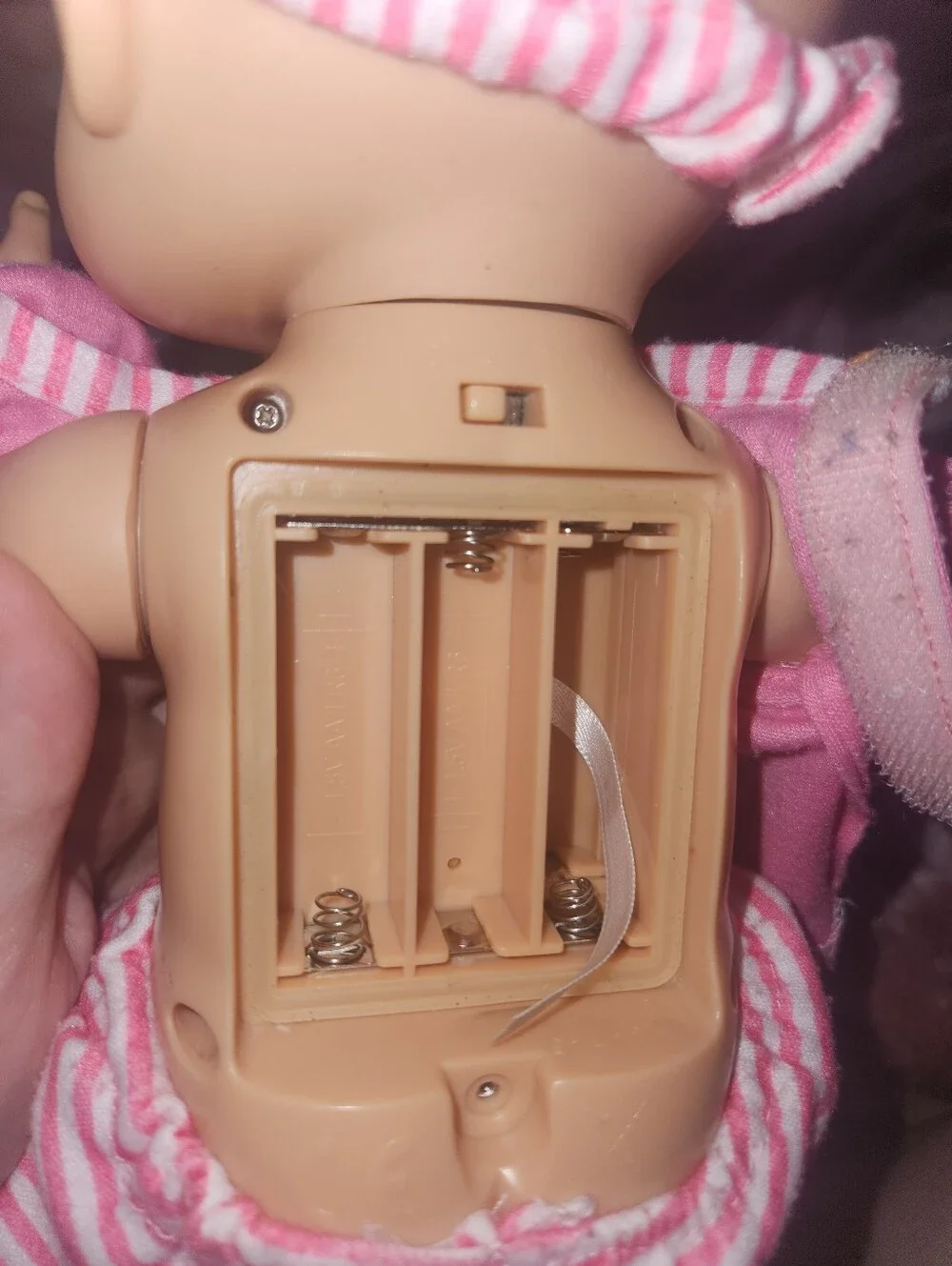 2006 Twin Baby Alive Wets N Wiggles Girl Doll legs wiggle! But needs pee tube.